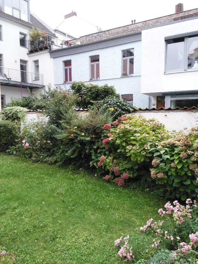 Altstadt Bonn Mit Eigenem Parkplatz Und Garten Exterior photo
